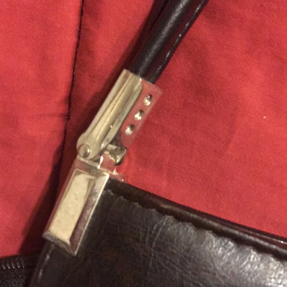 Woman’s handbag - Picture 3 of 6